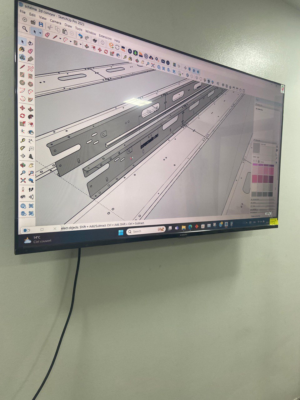 Convoyeur à rouleaux pour transport de cartons