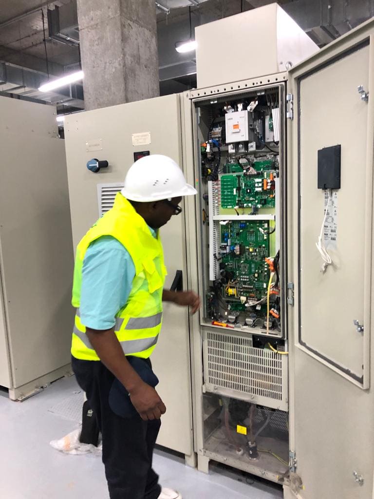 Réparation et maintenance d'équipements de fitness et machines de salle de sport