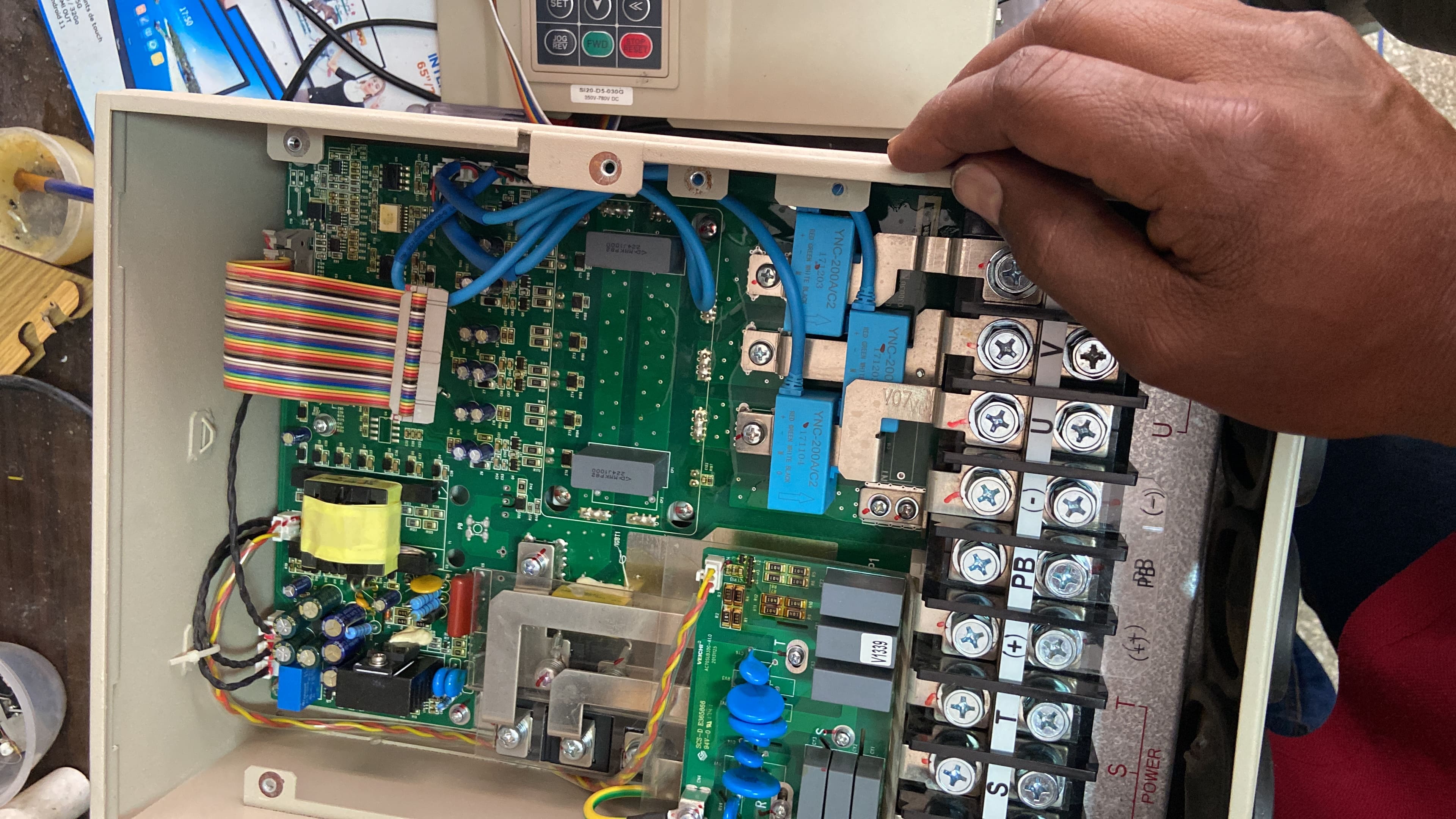 Réparation et maintenance d'équipements de fitness et machines de salle de sport